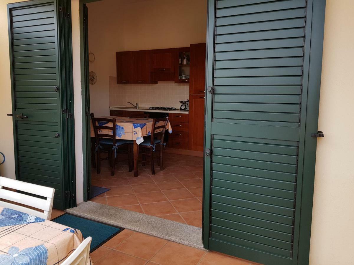 Borgo Lu Canali Da Gavino Apartment Badesi Luaran gambar