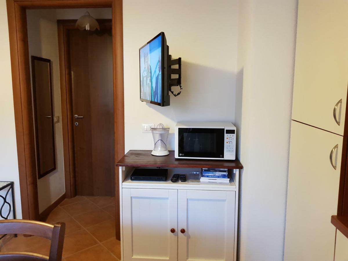 Borgo Lu Canali Da Gavino Apartment Badesi Luaran gambar