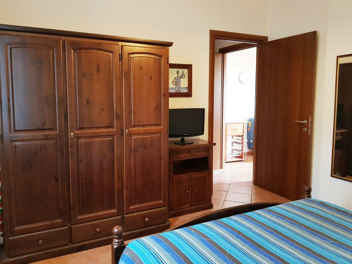 Borgo Lu Canali Da Gavino Apartment Badesi Luaran gambar